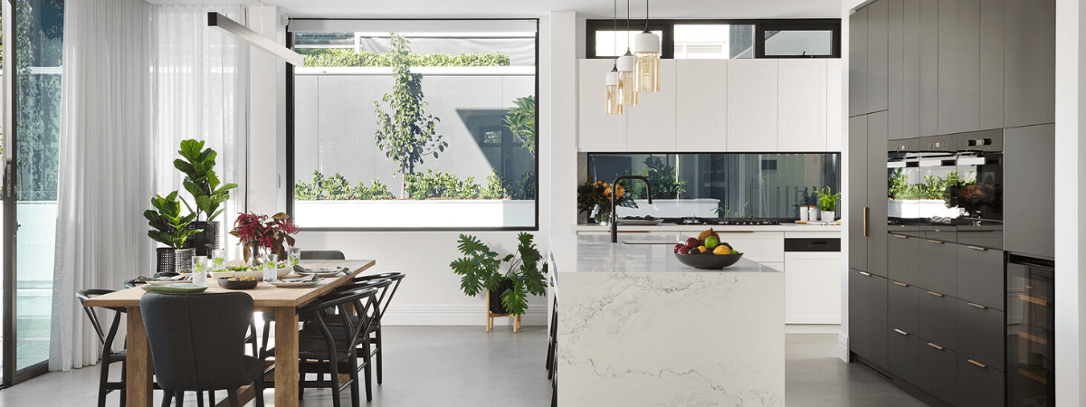 Dinner Table and Kitchen's Island.